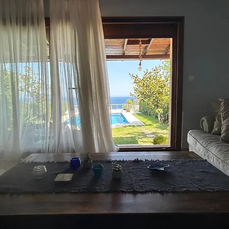Beach House Thalassa Villa *