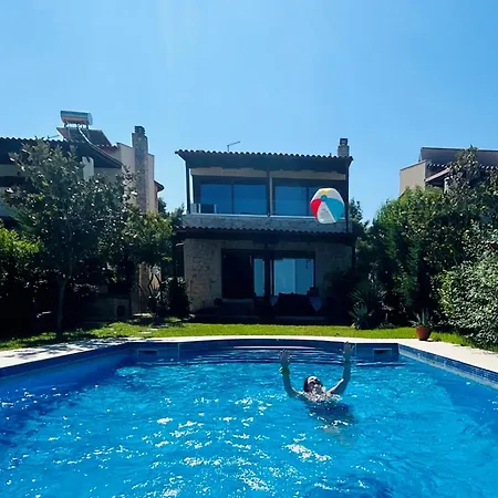 Beach House Thalassa וילה